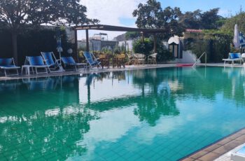 Pool im Hotel Tre Sorelle